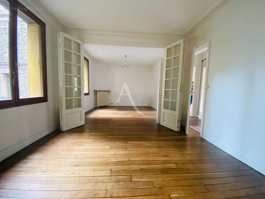 Appartement à MAISONS-ALFORT