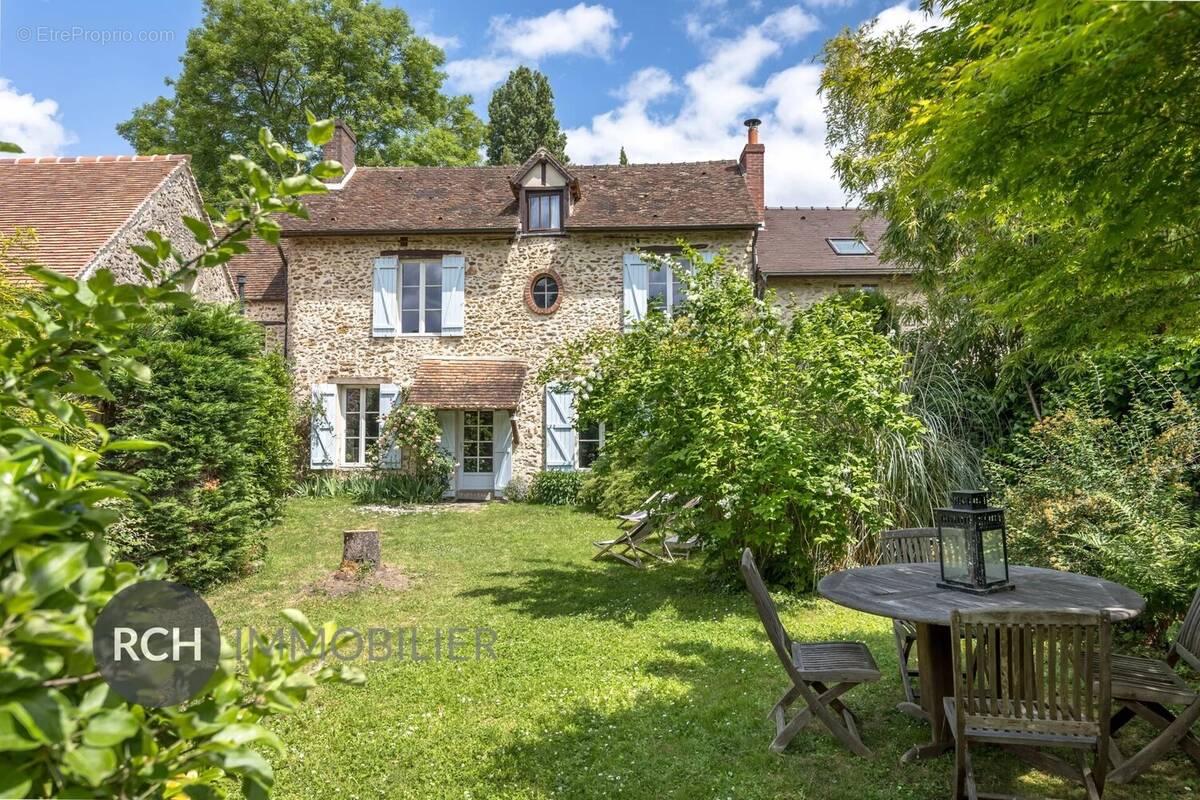 Maison à MONTFORT-L&#039;AMAURY