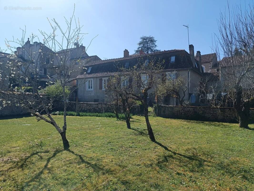Maison à SAINT-SAVIN