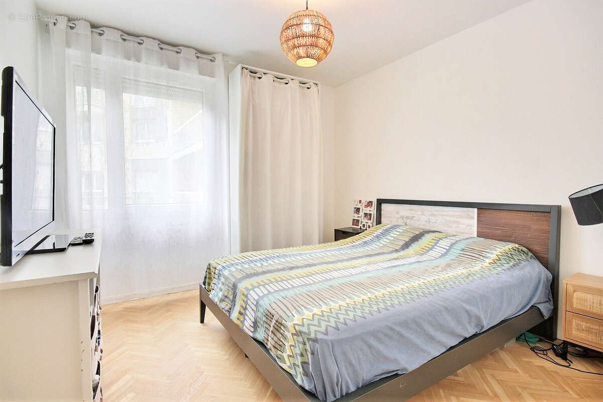Appartement à SURESNES