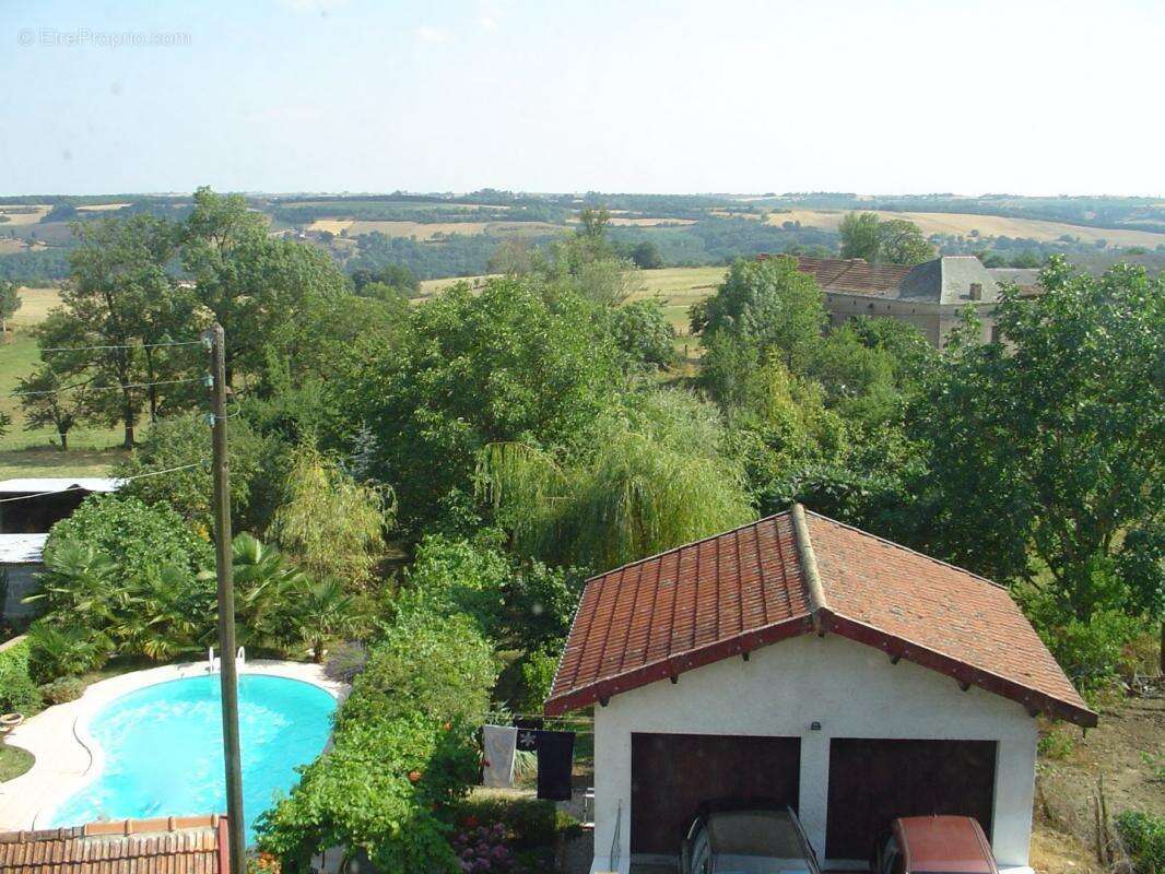Maison à MONESTIES