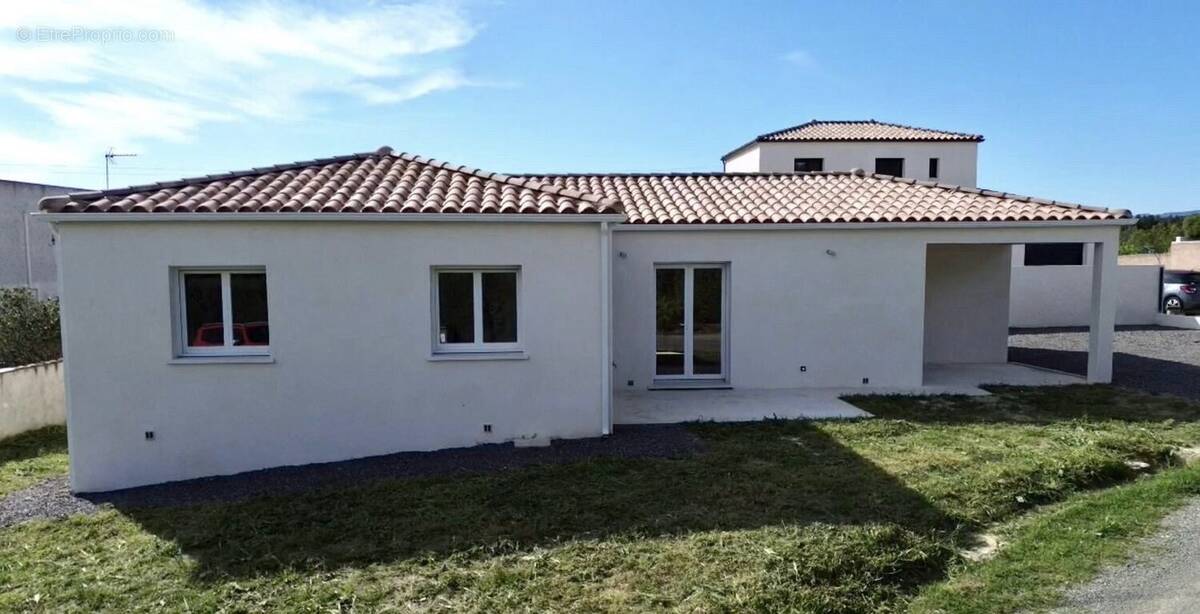 Maison à VILLEMOUSTAUSSOU