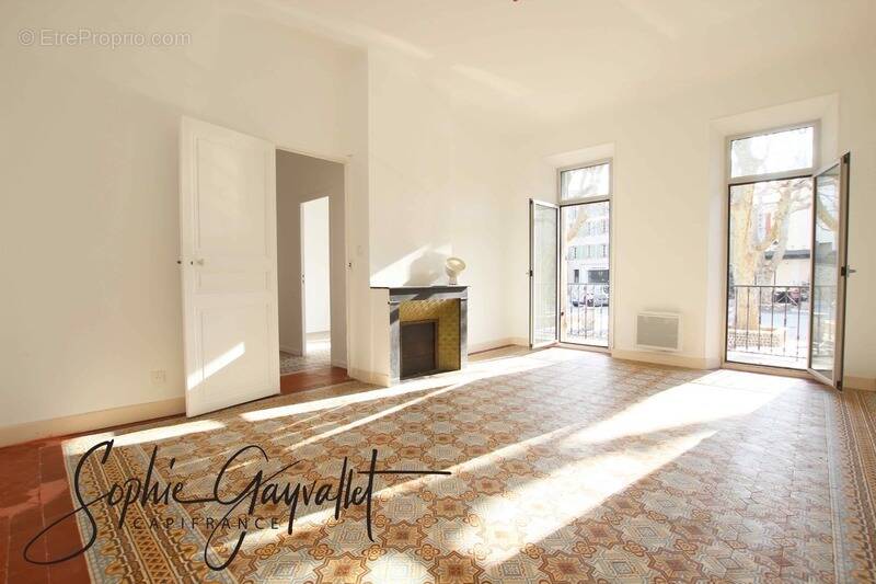 Appartement à VELAUX