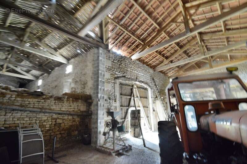 Maison à HIERSAC