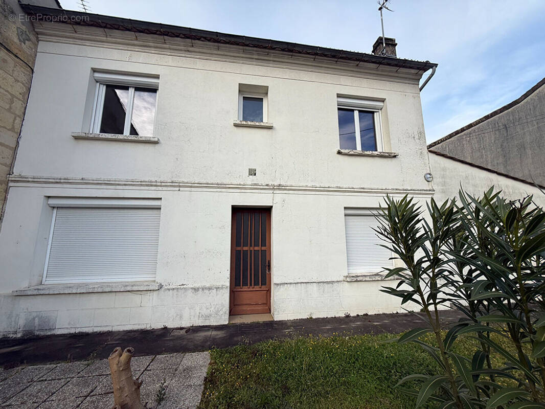Maison à SAINT-ANDRE-DE-CUBZAC