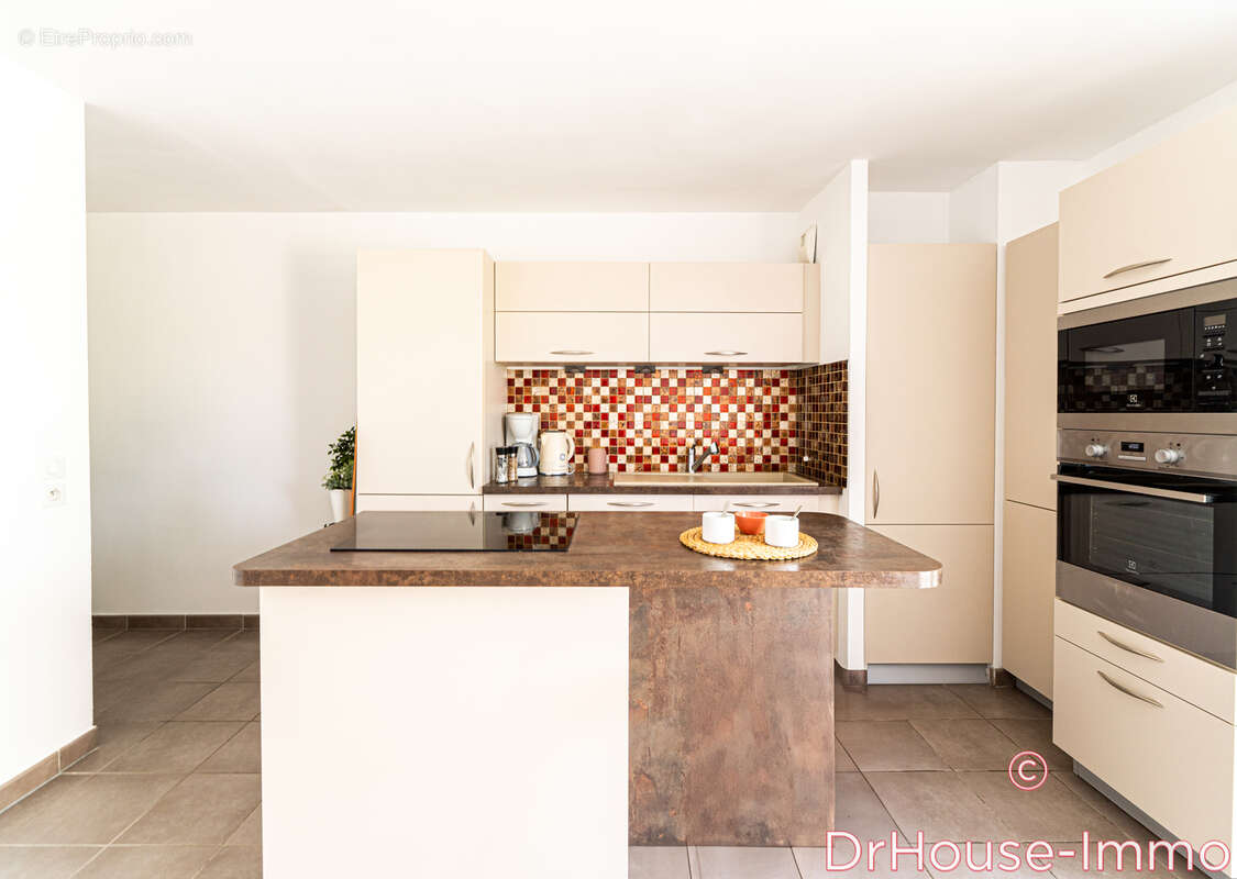 Appartement à VENELLES
