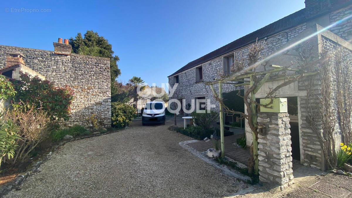 Maison à GUERNES