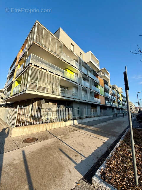 Appartement à SAINT-GENIS-POUILLY
