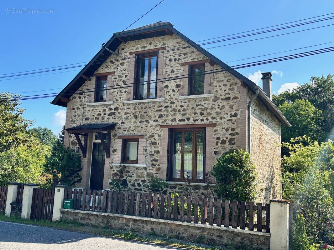 Maison à CHAMBERET