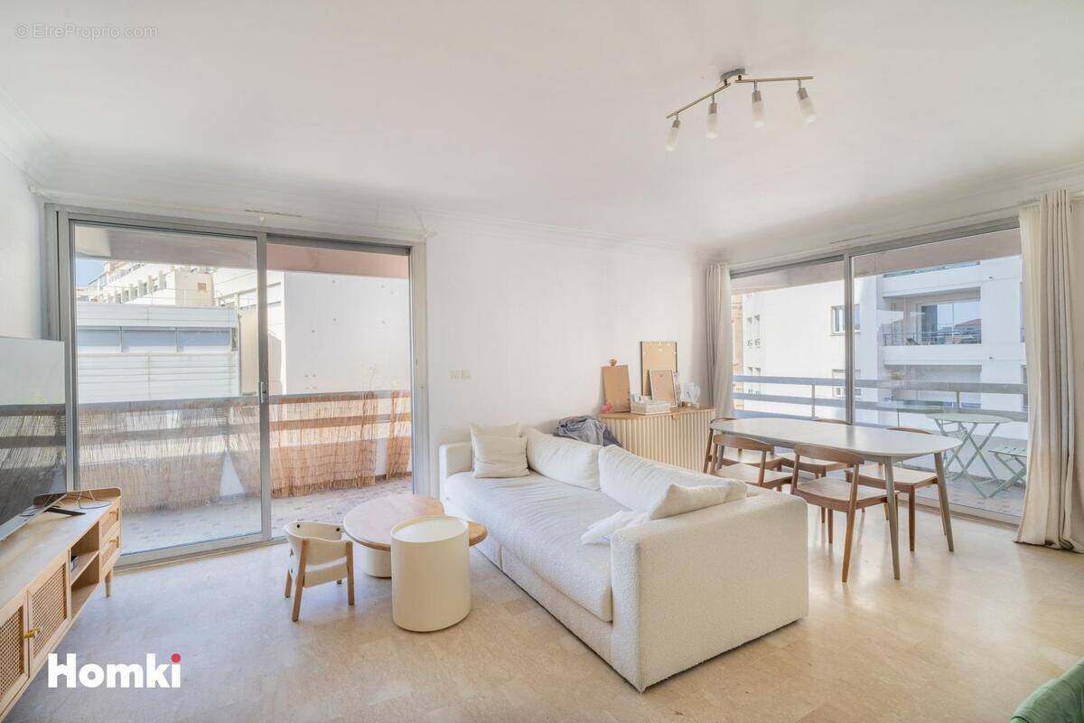 Appartement à MARSEILLE-7E