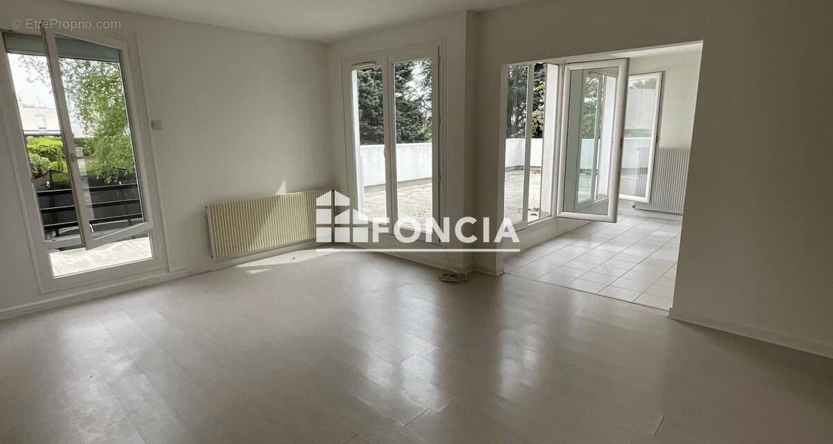 Appartement à VILLIERS-LE-BEL