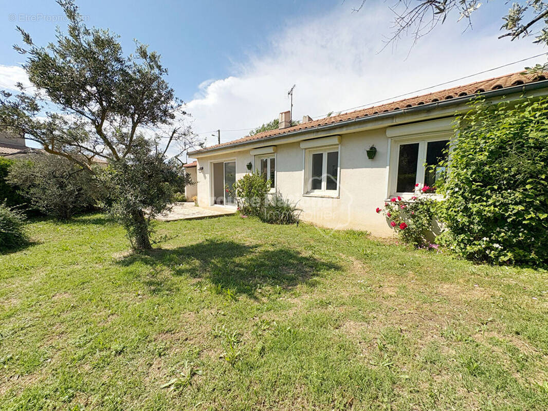 Maison à VELAUX