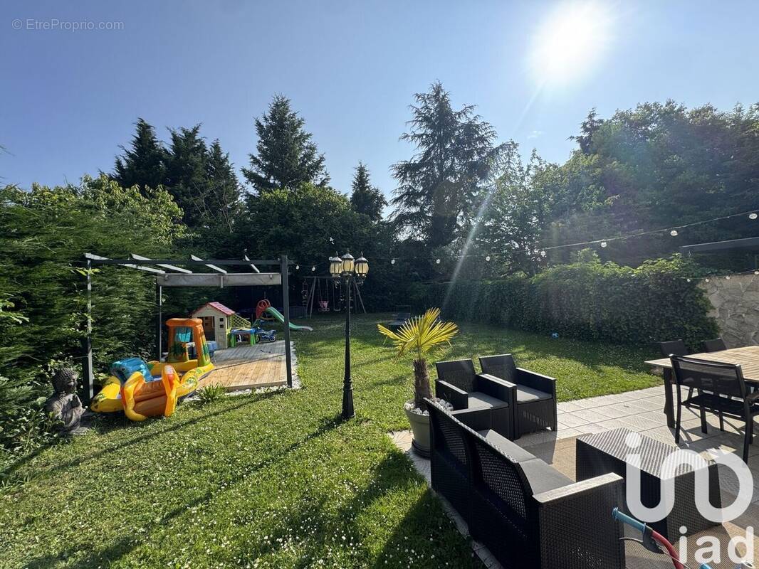 Photo 1 - Maison à SAINT-PIERRE-DU-PERRAY