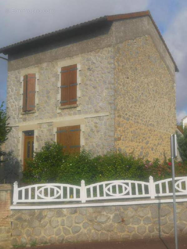 Maison à AIXE-SUR-VIENNE