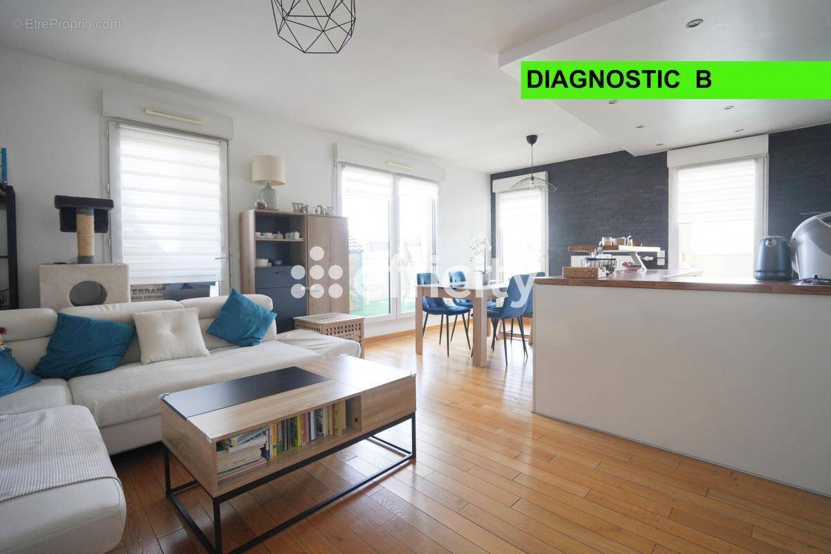 Appartement à FRESNES