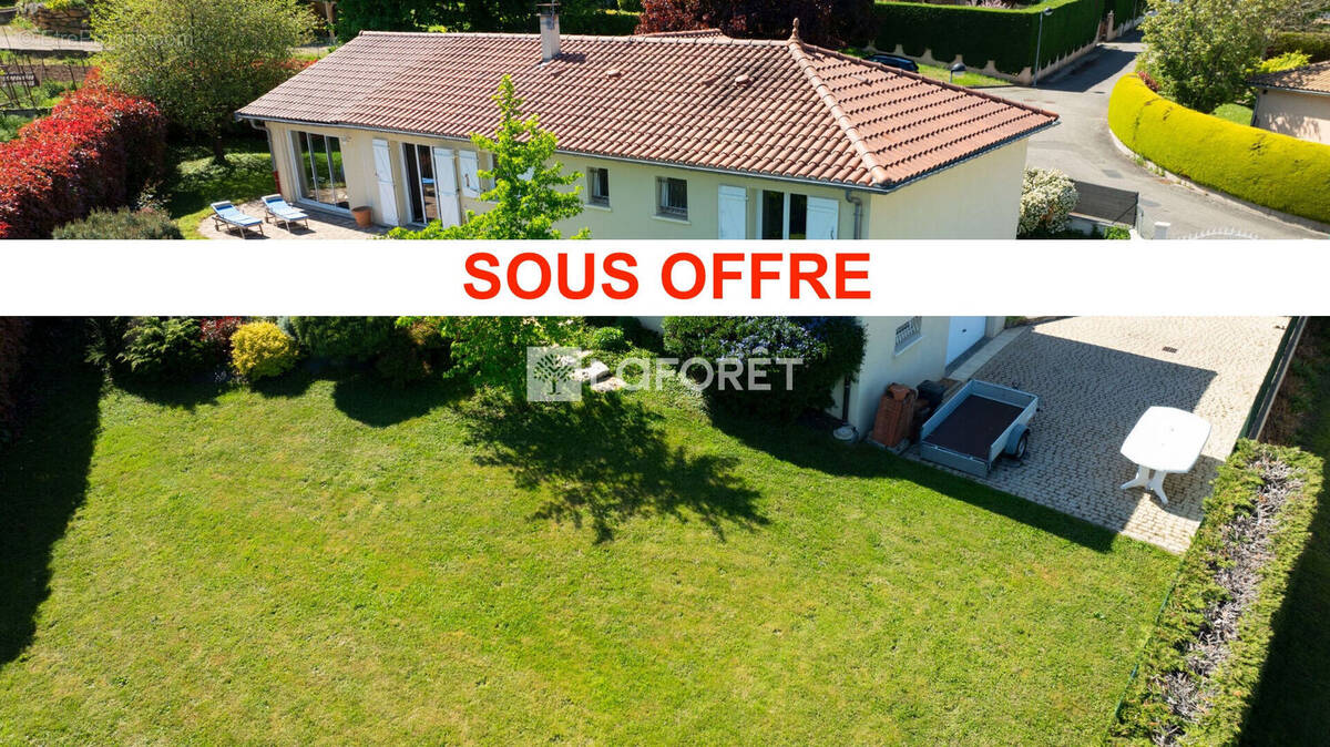 Maison à BESSENAY