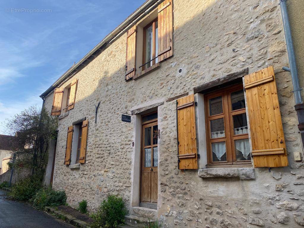 Maison à ETAMPES