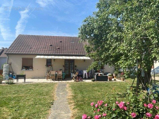 Maison à AUTHON-DU-PERCHE