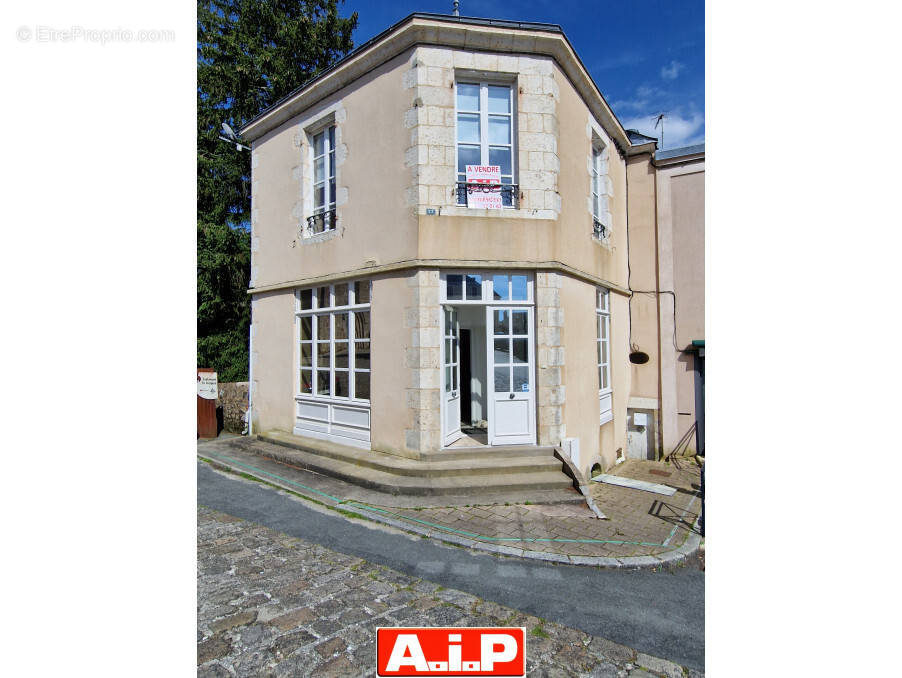 Maison à POUZAUGES