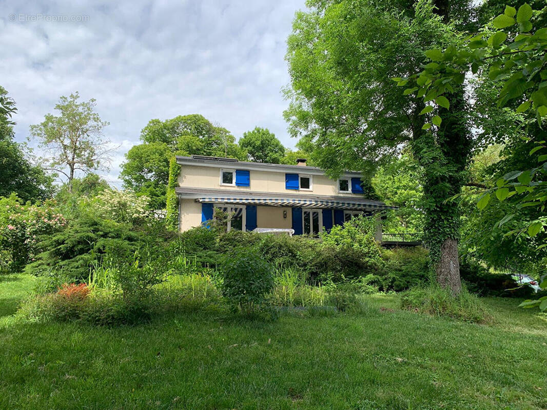 Maison à CESSIEU