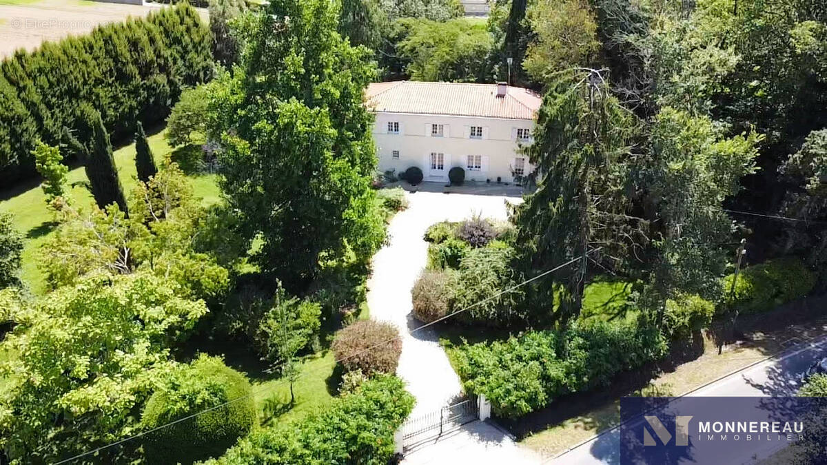 Maison à JONZAC