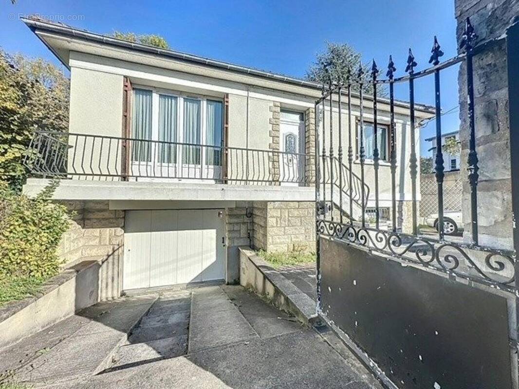Photo 1 - Maison à VILLENEUVE-LE-ROI