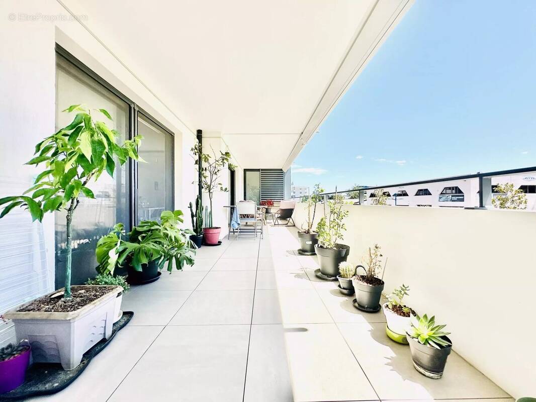 Appartement à VILLENEUVE-LOUBET