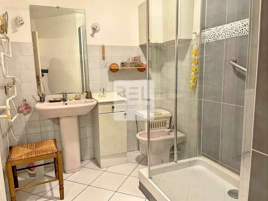 Appartement à PIERRELATTE