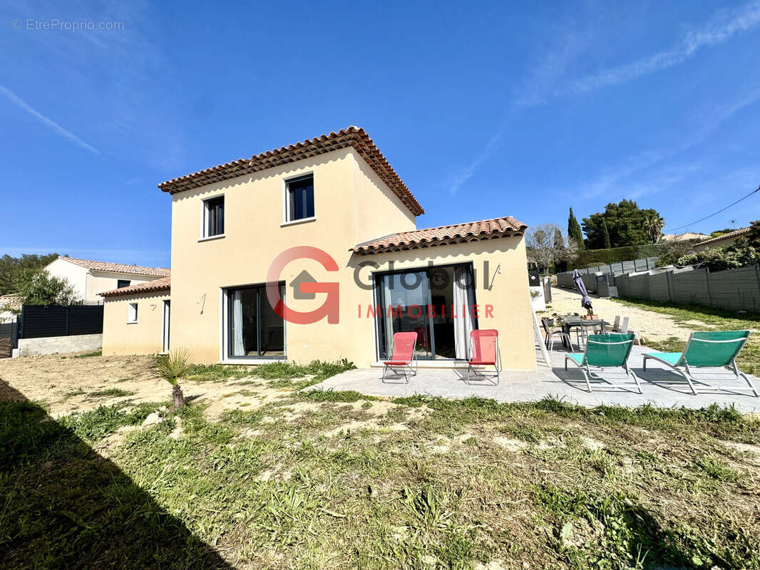 Maison à LE CASTELLET