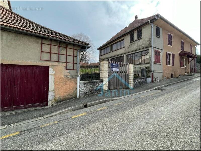 Maison à BELLEGARDE-SUR-VALSERINE