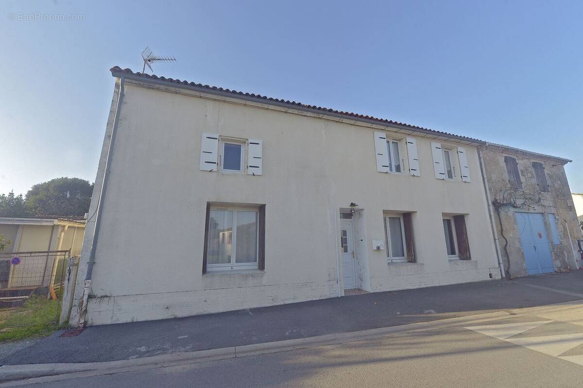 Maison à NIEULLE-SUR-SEUDRE