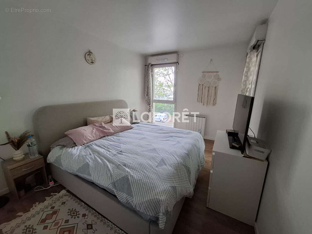 Appartement à L&#039;HAY-LES-ROSES