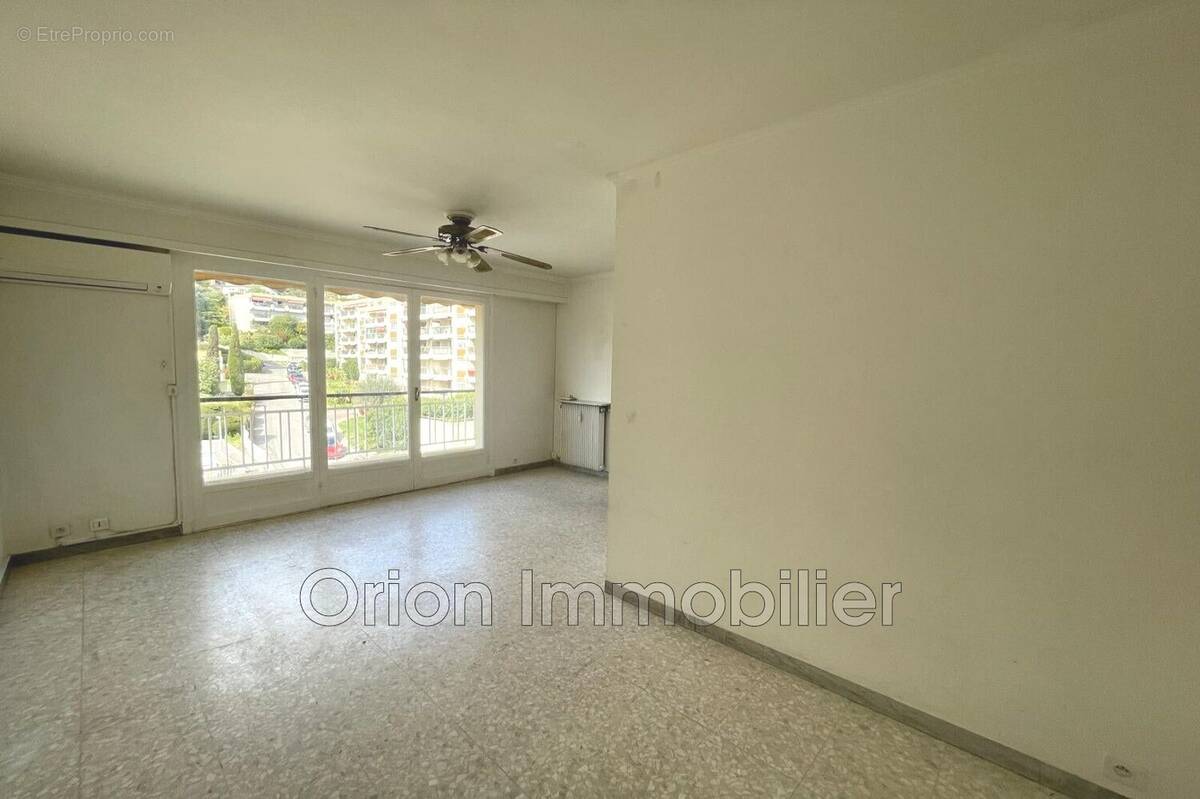 Appartement à MANDELIEU-LA-NAPOULE