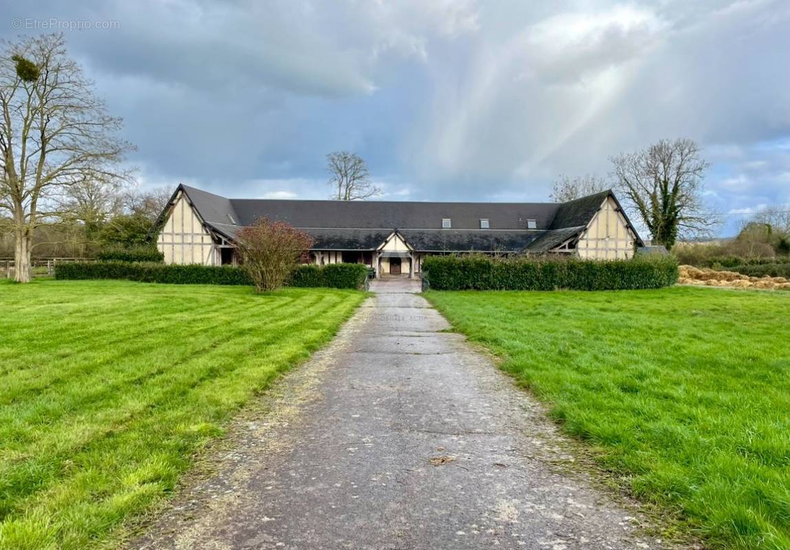 Maison à BEUVRON-EN-AUGE