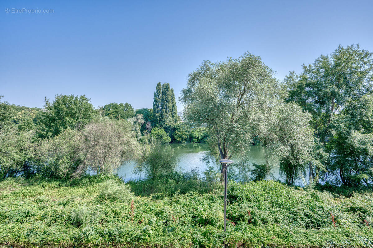 Appartement à VILLENEUVE-LA-GARENNE