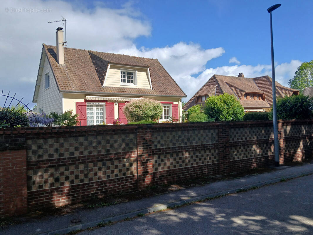 Maison à GREGES