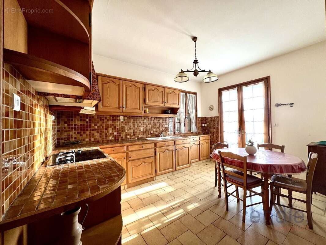 Maison à MONCLAR-DE-QUERCY