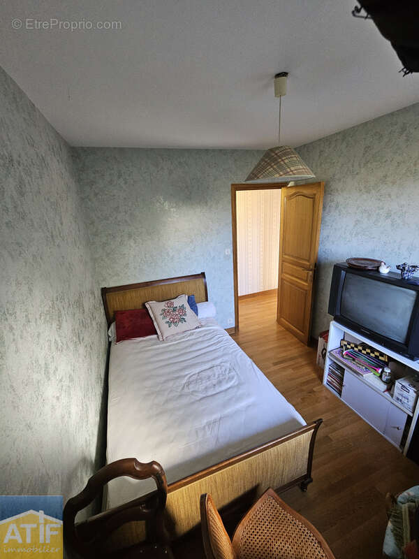 Maison à NOIRETABLE