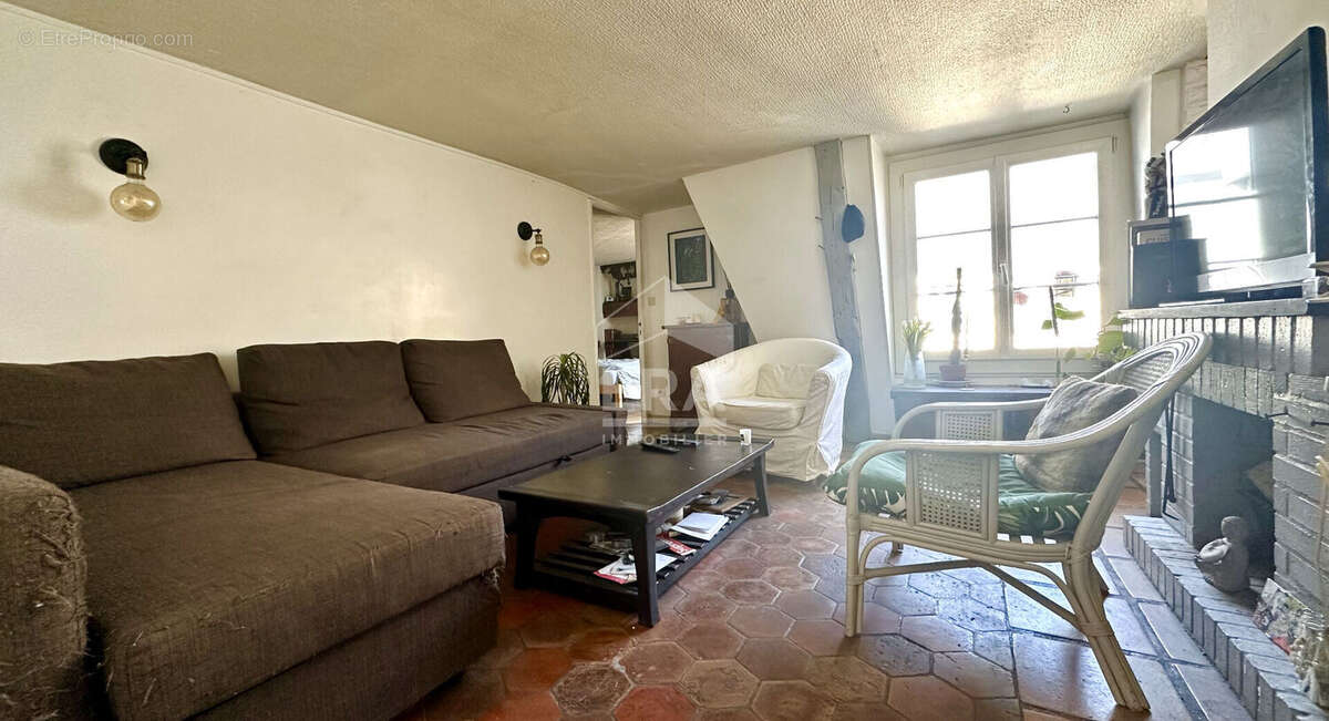 Appartement à PARIS-10E