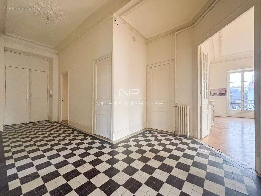 Appartement à NICE