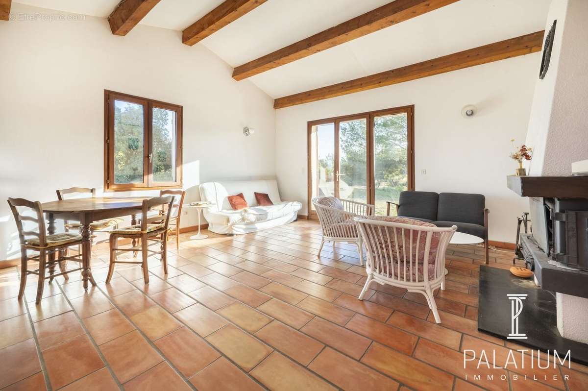 Maison à ESPARRON-DE-VERDON