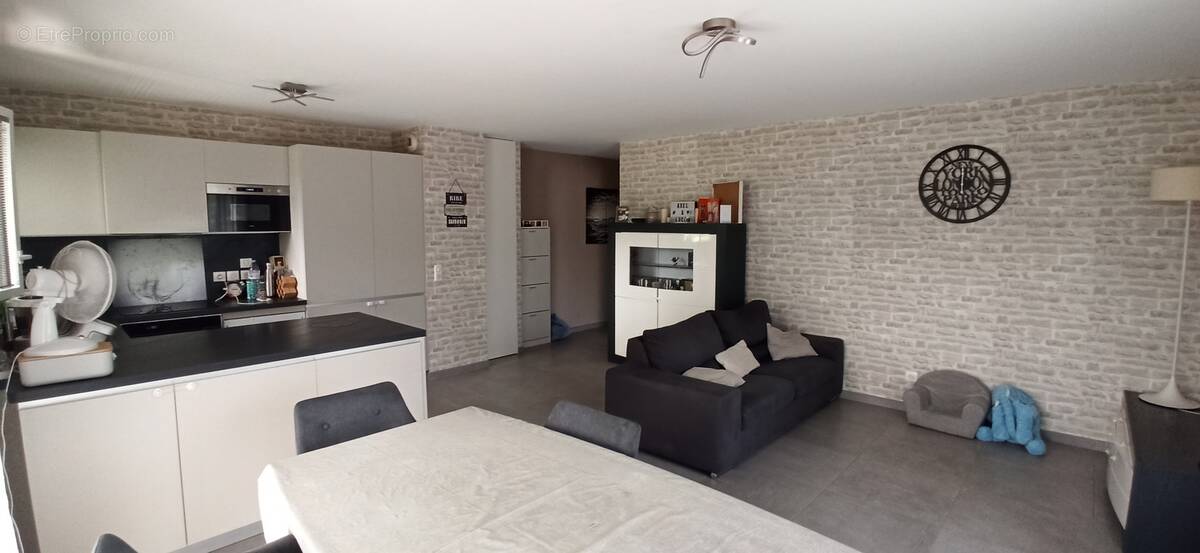 Appartement à SAINT-JORIOZ