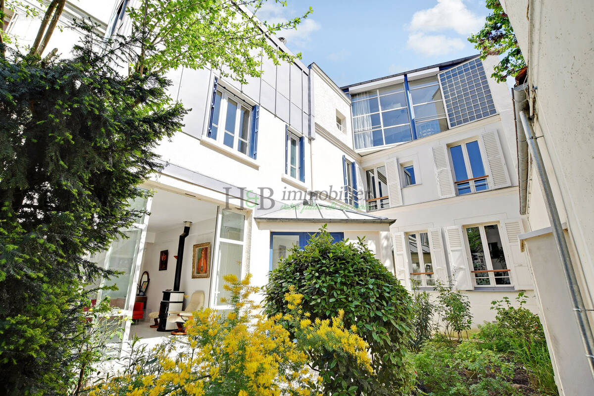 Maison à PARIS-14E