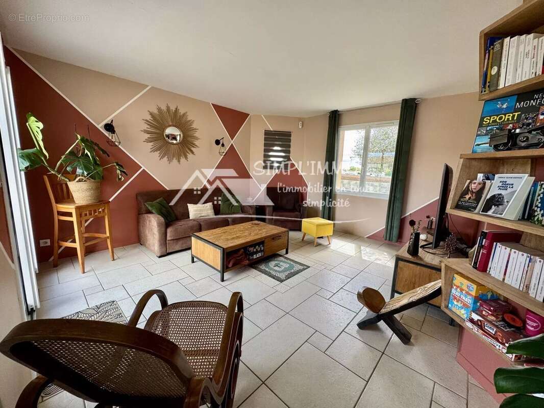 Maison à BORDS