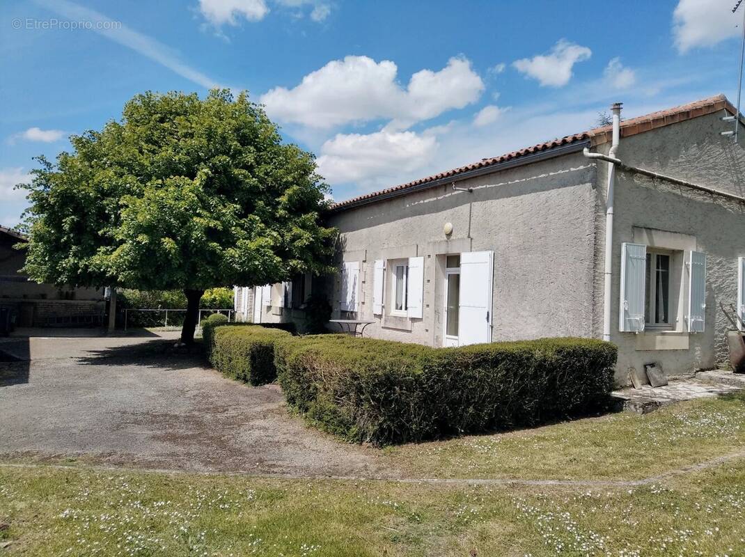 Maison à BRIE