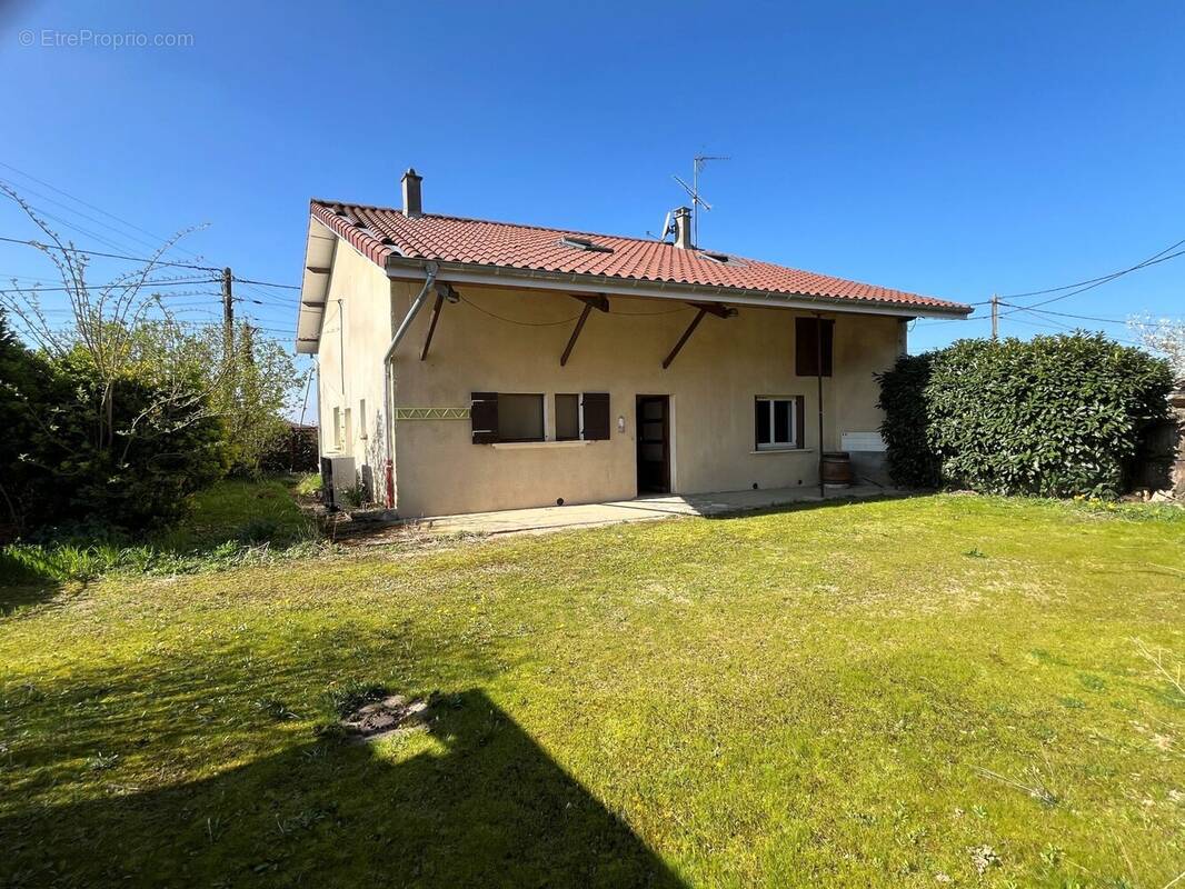 Maison à PONT-DE-VAUX