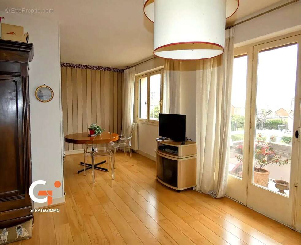 Appartement à PETIT-COURONNE