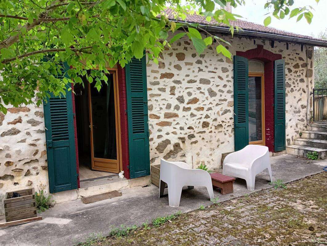 Maison à DECAZEVILLE