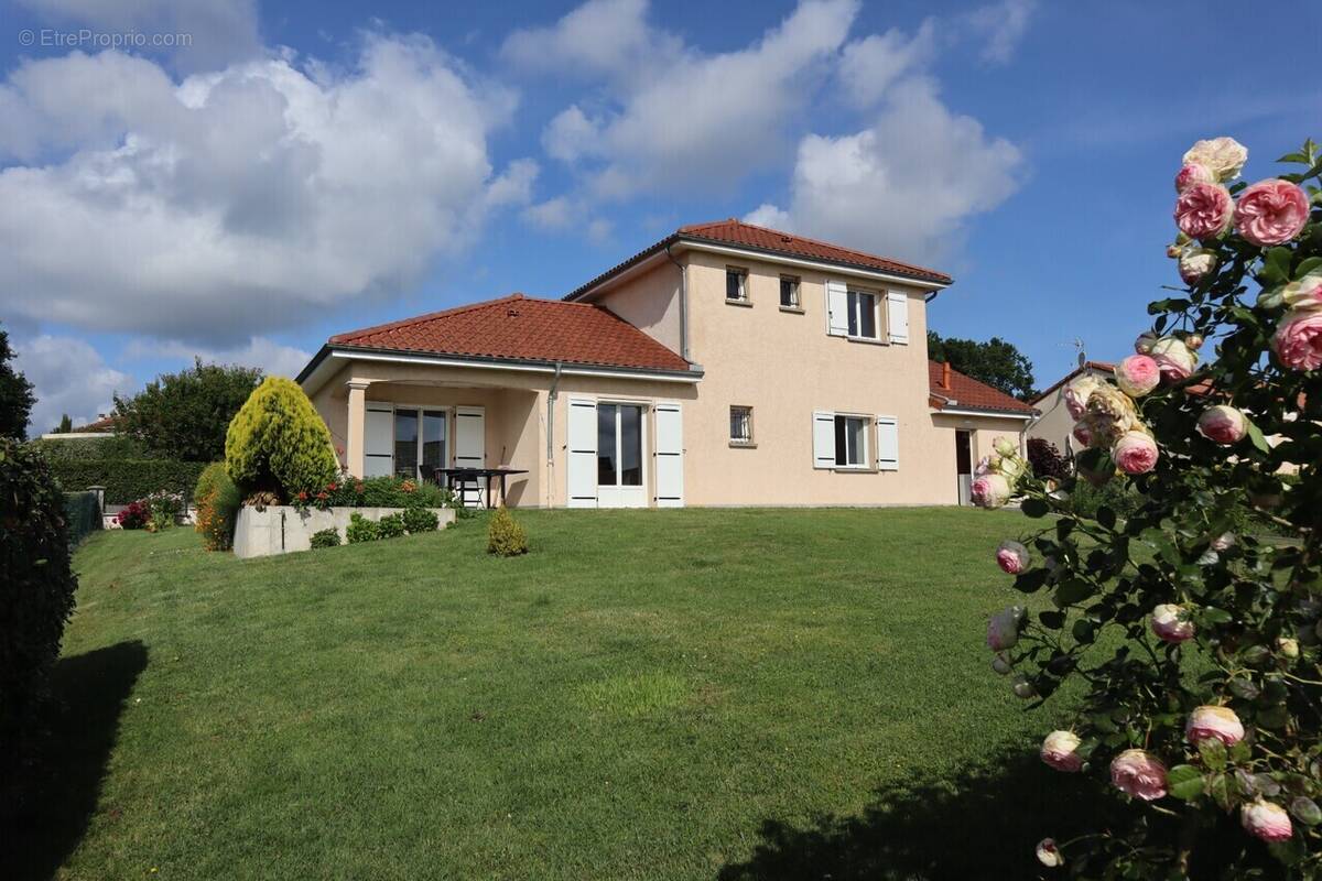 Maison à BELLERIVE-SUR-ALLIER