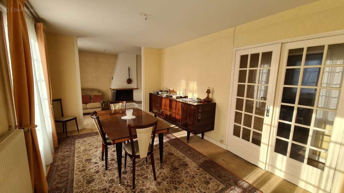 Maison à BAZEMONT